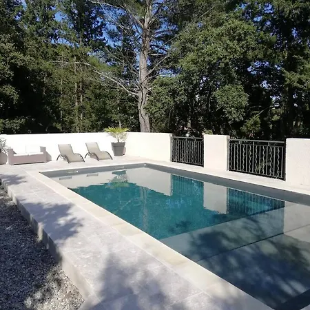 Apartment A Nimes, Au Coeur D'un Terrain De 3600m2 Avec Piscine *